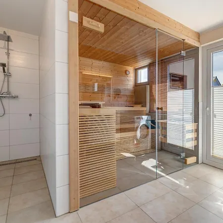 Ferienhaus 6 Schlafzimmer Mit Sauna Unserusedom Ostseebad Koserow Insel Usedom Exterior photo